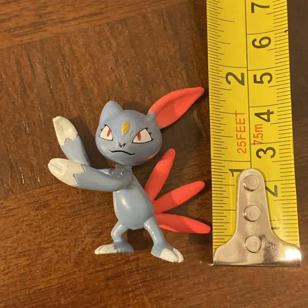 2-inch Pokémon Sneasel Battle Pose Figure by Jazwares